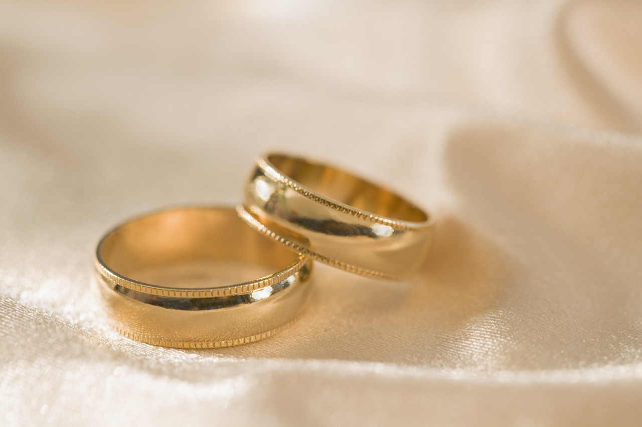 Gold Wedding Rings / ? Corbis.  All Rights Reserved., ? Royalty-Free/Corbis Gold Wedding Rings --- Image by ? Royalty-Free/Corbis
